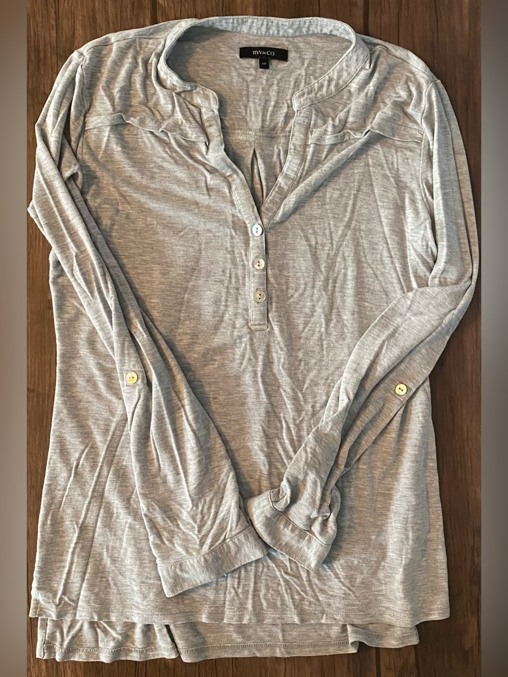 RW&CO. Heather Gray Long-Sleeve Henley Top